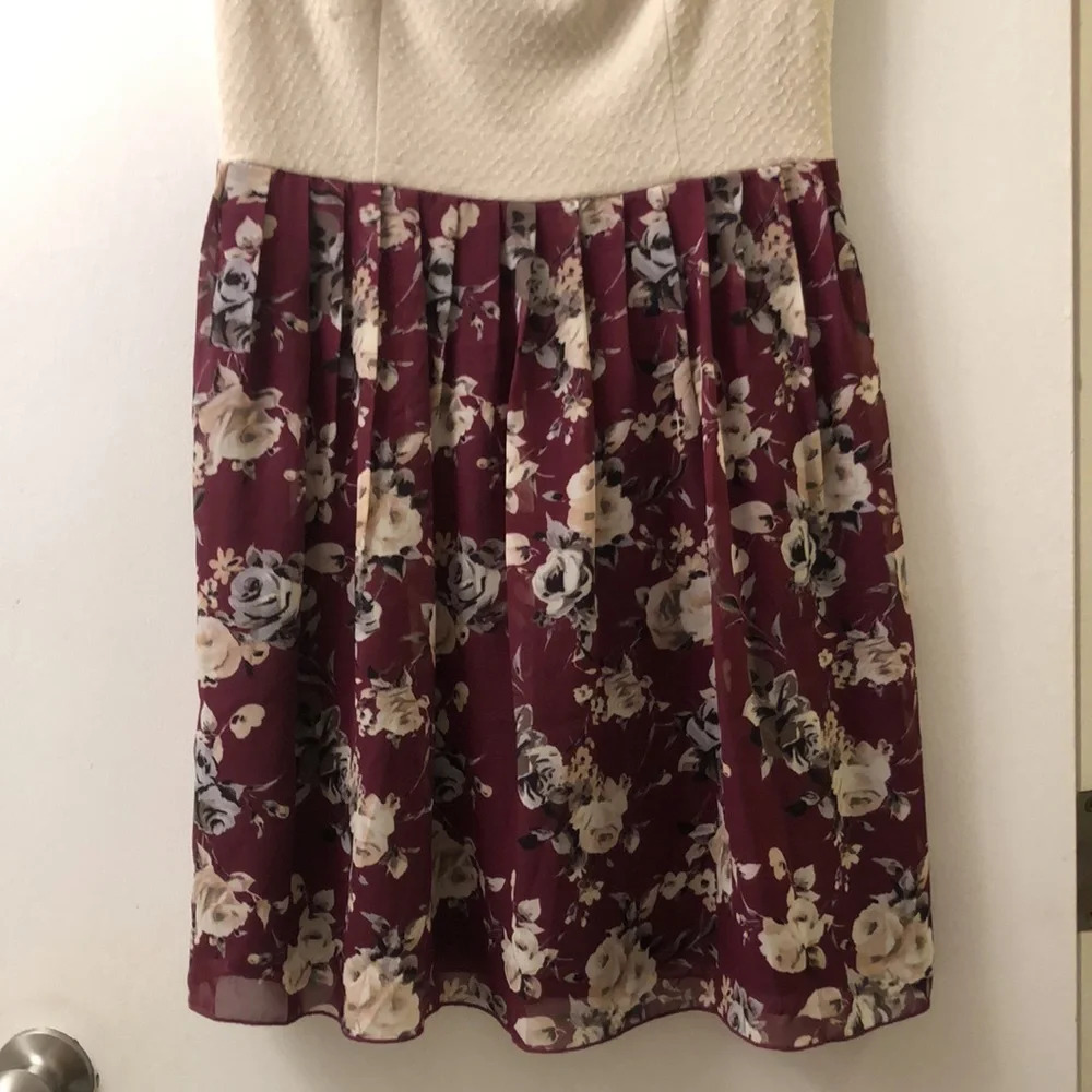 Speechless Dress - Picture 2 of 7
